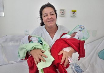 Hutrin celebra nascimento de gêmeas