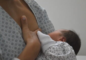 HEF promove amamentação com acolhimento e apoio individualizado às mães