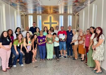 Hetrin homenageia familiares de doadores de órgãos