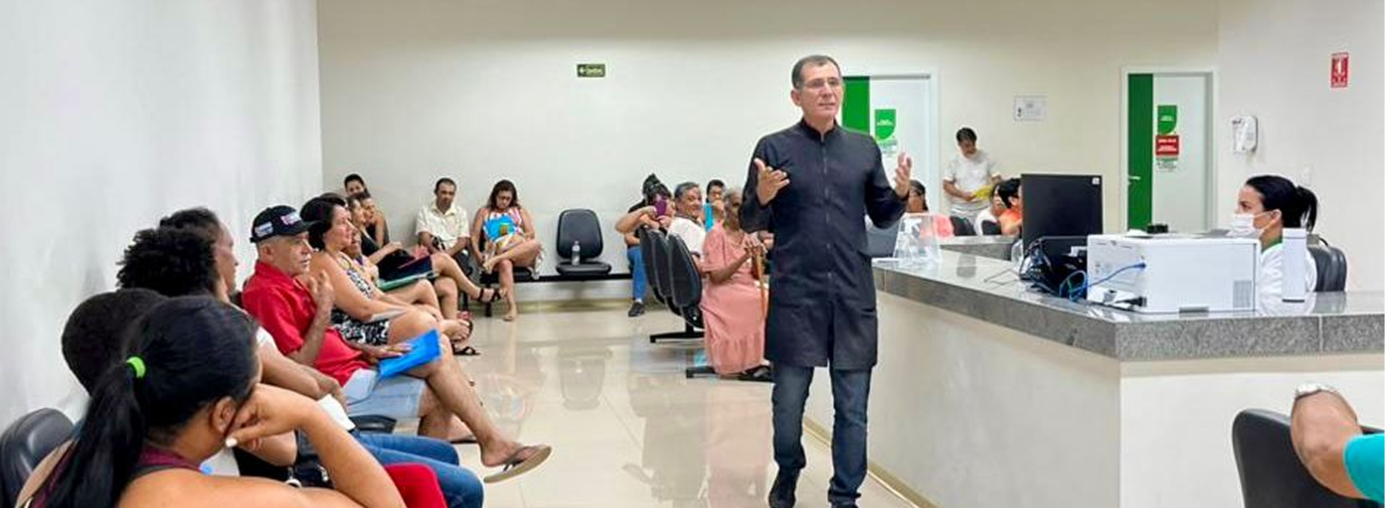 Palestra sobre prevenção da cegueira na Policlínica Estadual do Entorno com Dr. Marcelo de Paula.