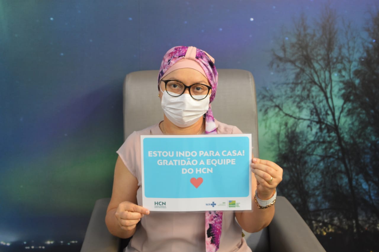 Sebastiana Gomes, paciente do Hospital Estadual do Centro-Norte Goiano - HCN, relata sua superação no tratamento oncológico gratuito em Goiás.