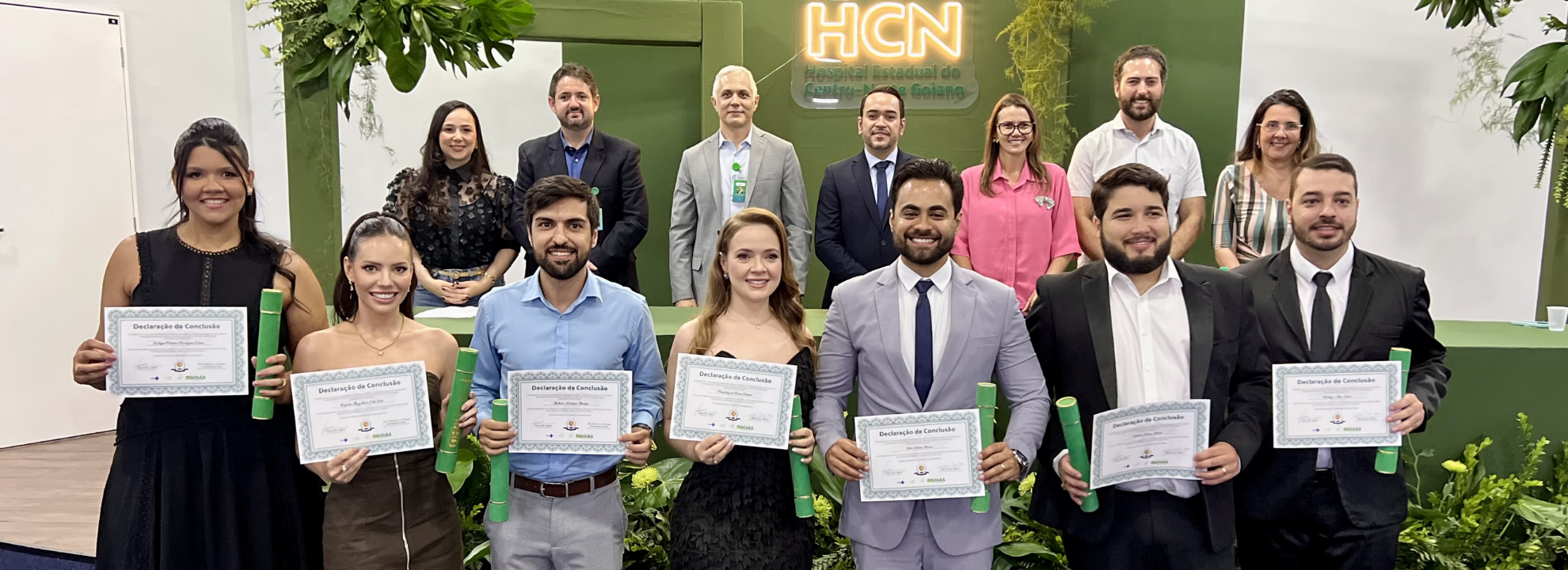 Formatura histórica da primeira turma de residentes em Cirurgia Geral e segunda em Clínica Médica no Hospital Estadual do Centro-Norte Goiano (HCN).