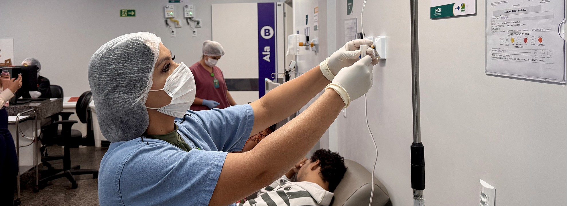 Hospital Estadual do Centro-Norte Goiano (HCN) conscientiza sobre a prevenção do câncer bucal e a importância da saúde oral em alusão a campanha Maio Vermelho.