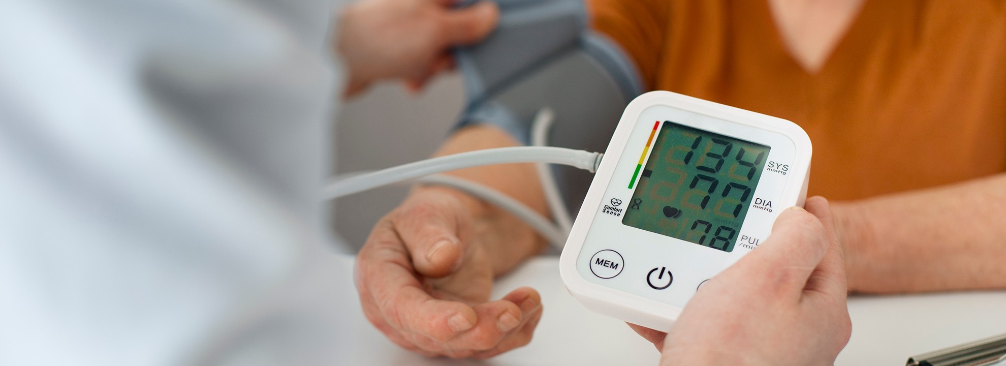 A hipertensão arterial é uma doença silenciosa que afeta milhões de brasileiros e requer cuidados e prevenção, alerta o Hospital Estadual de Trindade (Hetrin)
