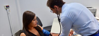 Hospital Estadual do Centro-Norte Goiano - HCN divulga a atualização sobre hipertensão arterial: 120/80 é agora pré-hipertensão, alertando para a necessidade de cuidados médicos.