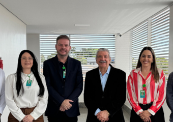 Hetrin recebe visita de membros do Conselho do IMED